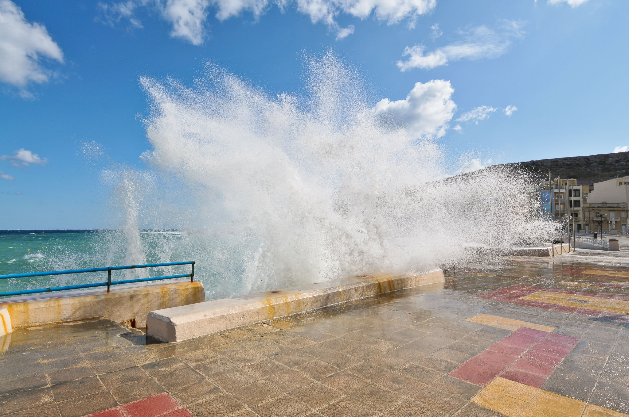 Starker Wind und hohe Wellen an unserem letzten Tag in Marsalforn, Gozo
