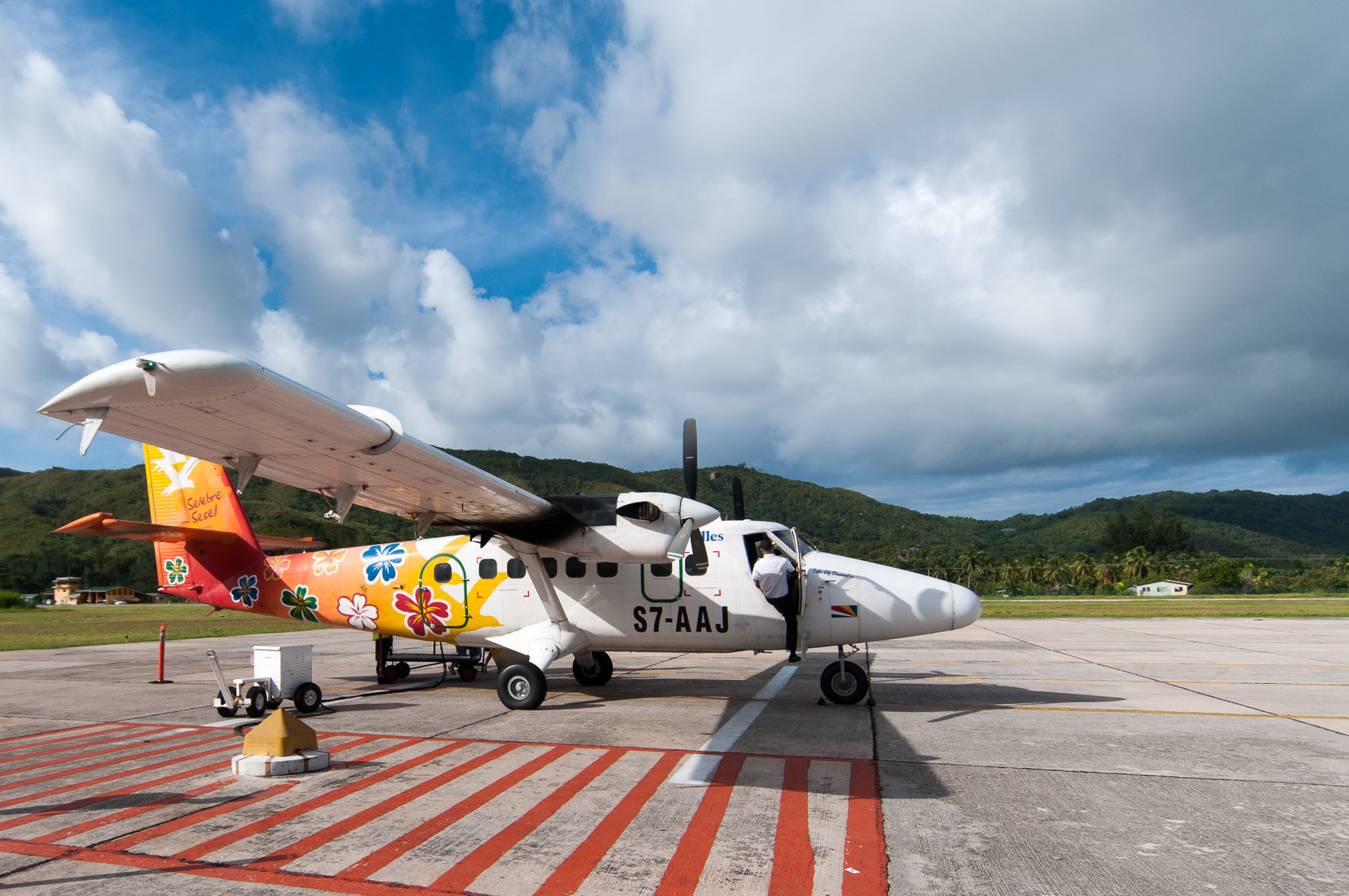 Abreise über Praslin, Mahé, und Abu Dhabi nach Düsseldorf